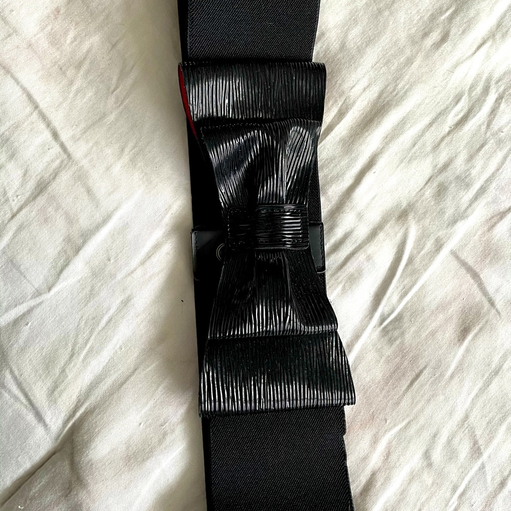 Bebe bow belt size M